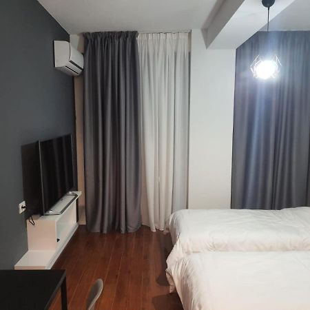 Modern Apartment Korca 3 Korce Exterior foto