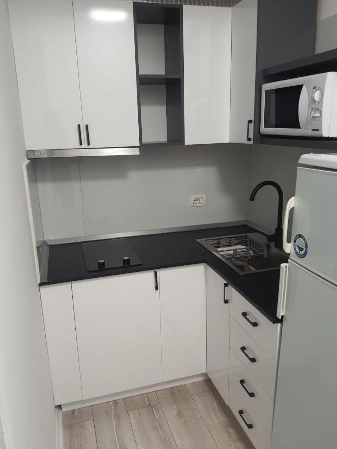 Modern Apartment Korca 3 Korce Exterior foto